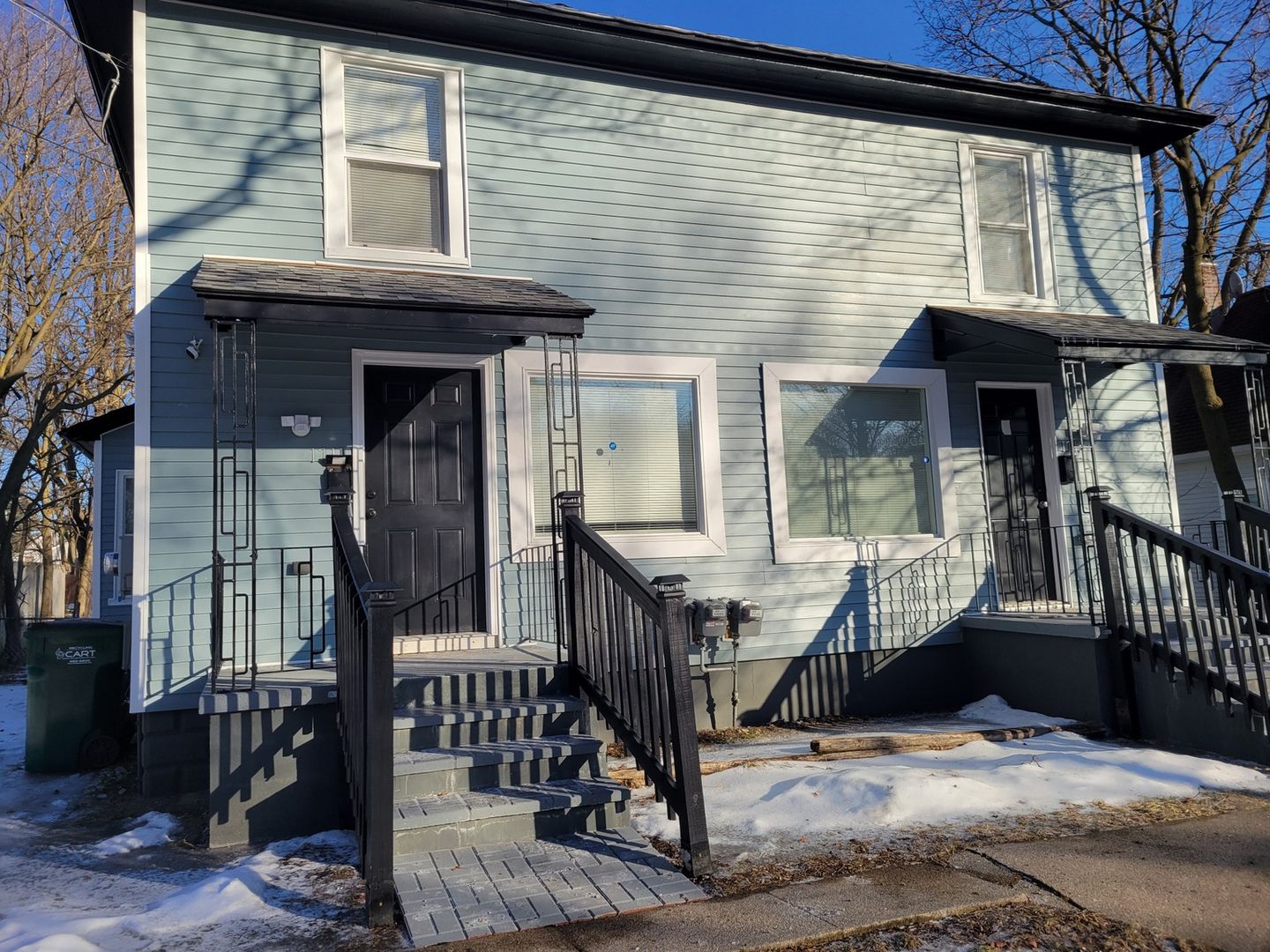 Lansing House: 1711 Coleman Ave