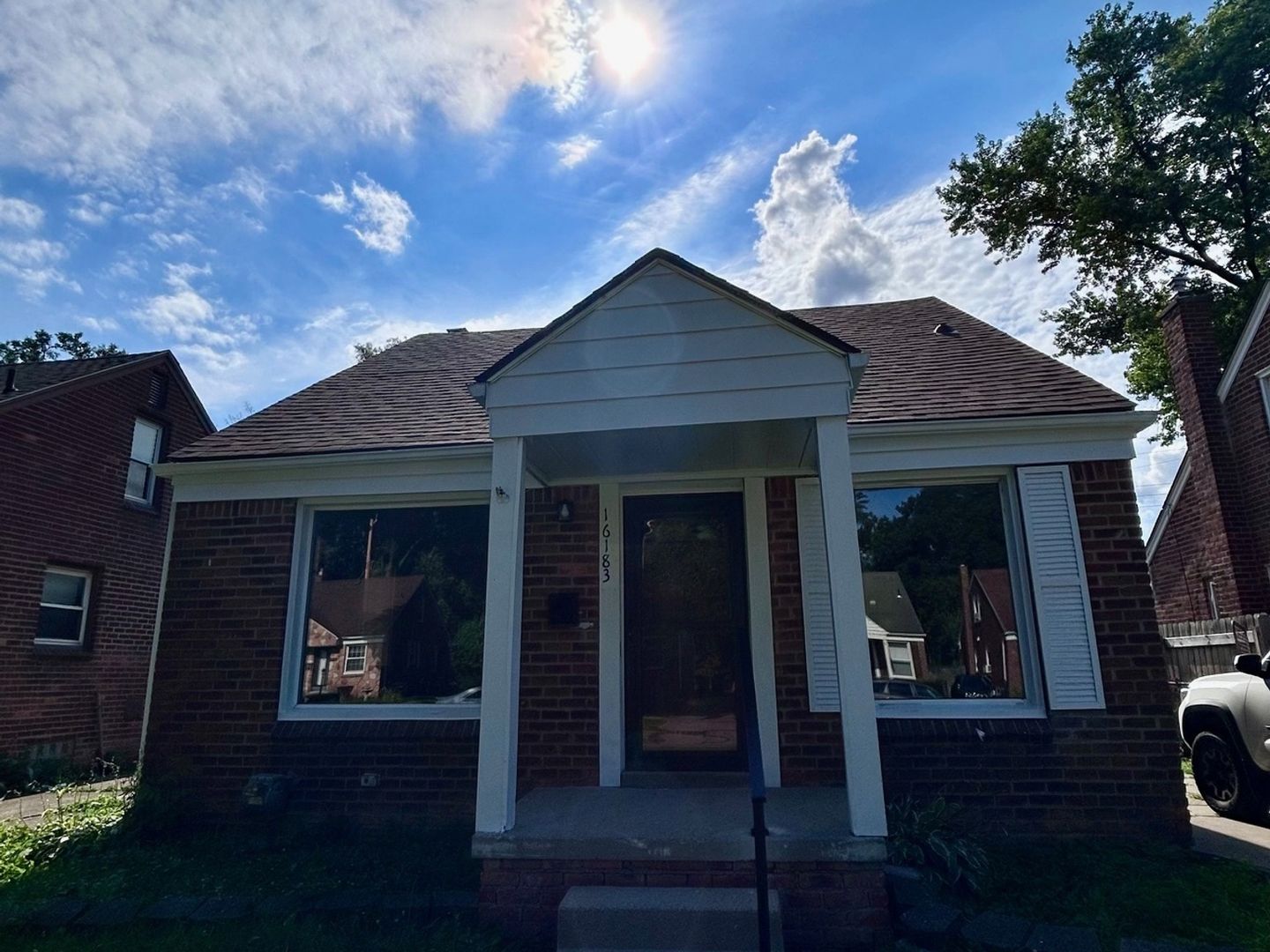 Detroit House: 16183 Dale St