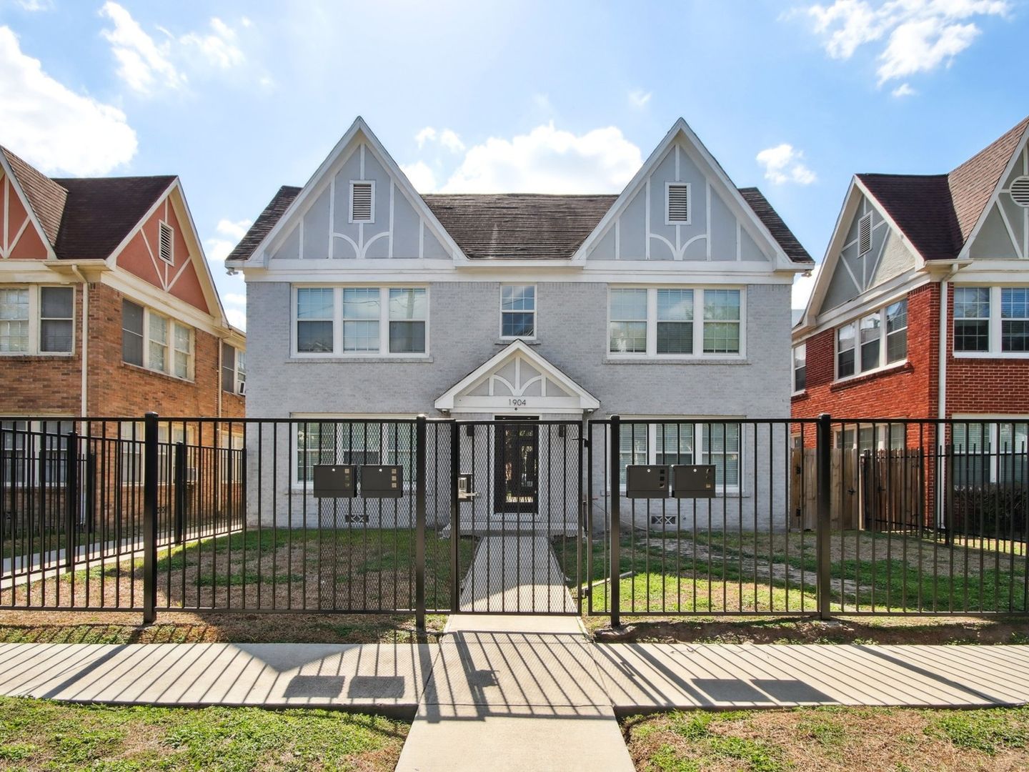 Houston Townhome: 1904 Calumet St
