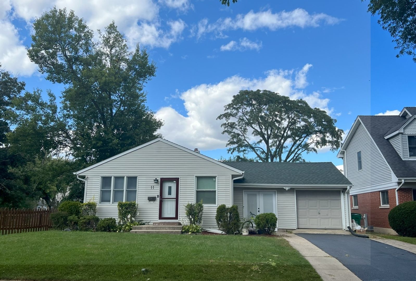 Lombard House: 11 Elizabeth Ct