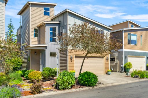 Charming 3BR House in Tumwater – photo 1