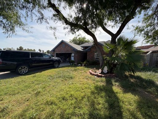 3BR 2BT House in Brownsville Country Club – photo 1
