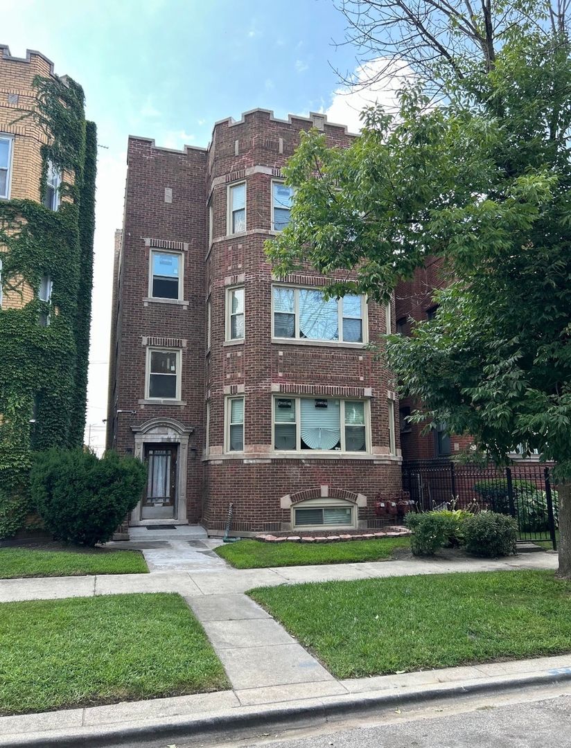 Chicago Townhome: 7730 S Cornell Ave