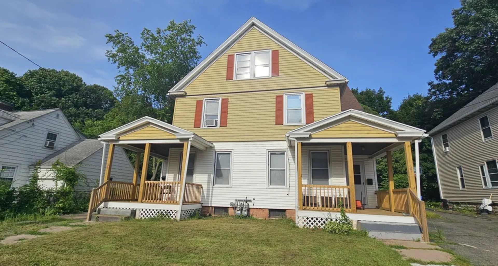 Manchester Townhome: 39 Edgerton St