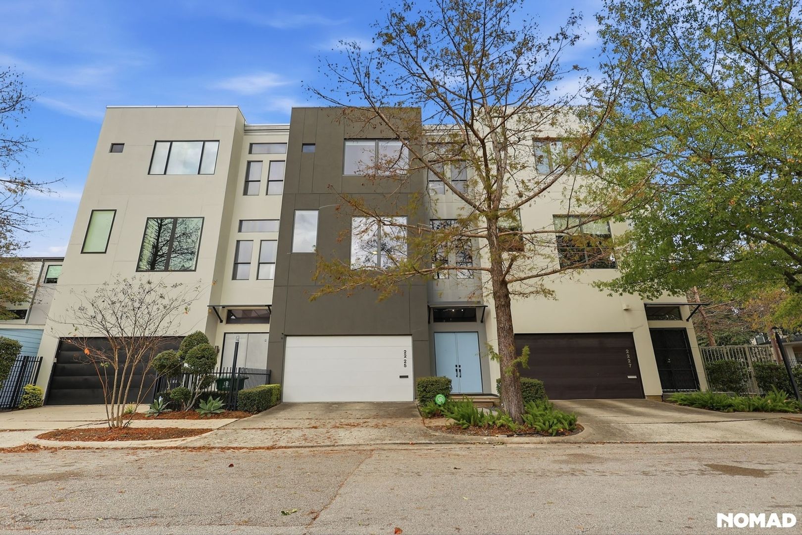 Houston Townhome: 2225 Hopkins St