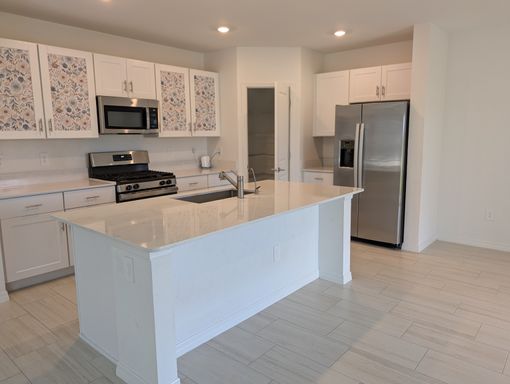 Charming 4BR House in Two Rivers – photo 1