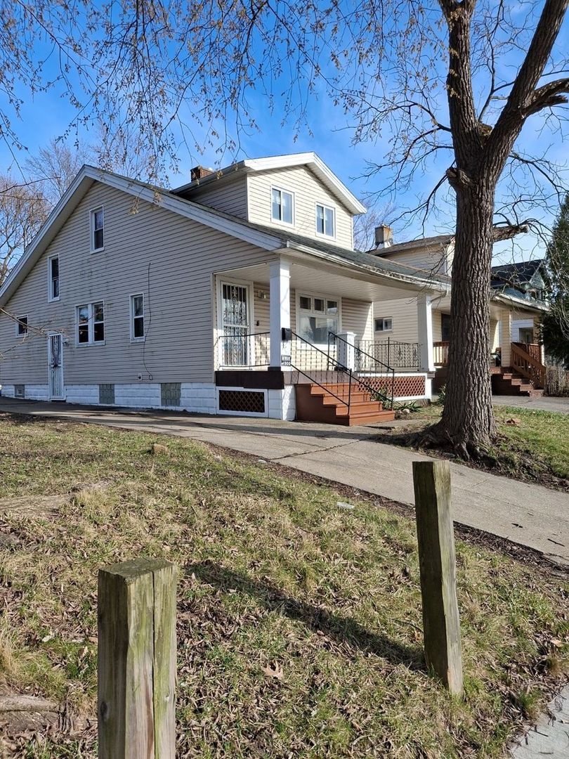 Cleveland House: 3925 E 120th St
