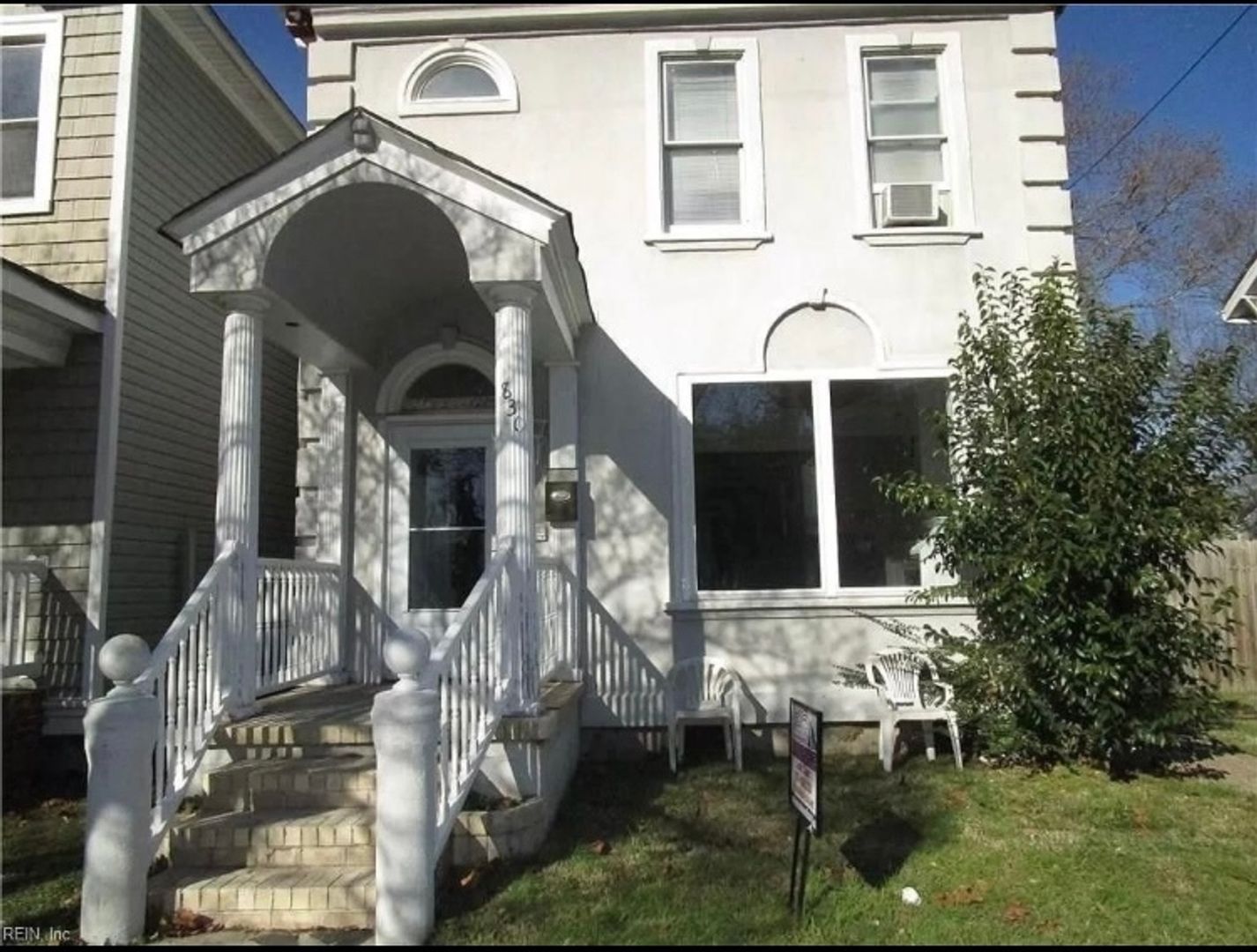 Norfolk House: 830 Lexington St