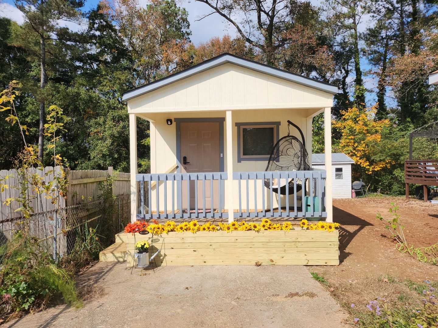 Austell House: 5714 S Gordon Rd