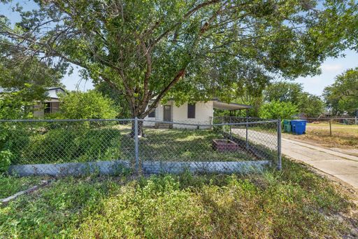 Charming 3BR House in San Antonio – photo 1