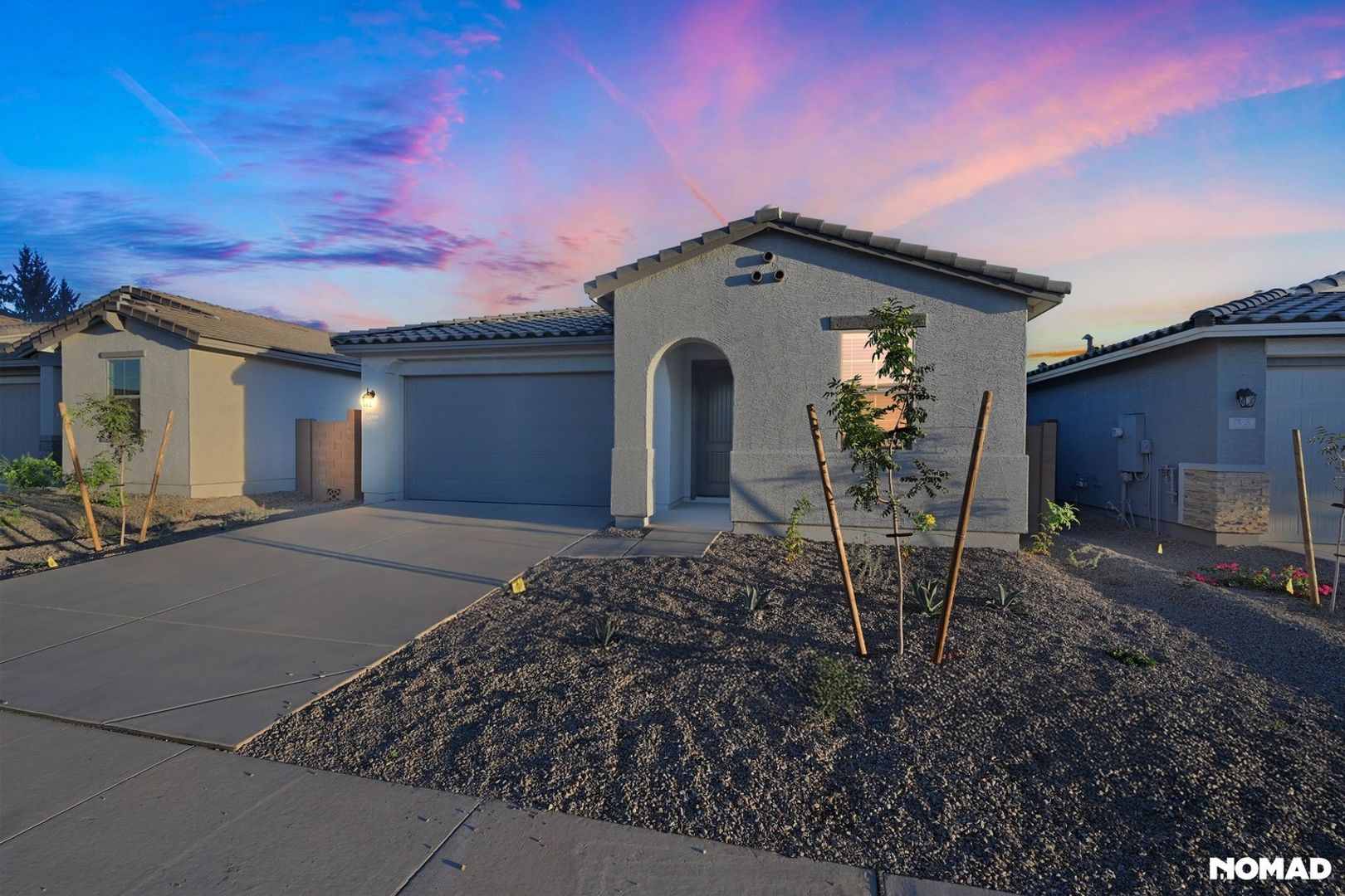 Avondale House: 12549 W Luxton Ln