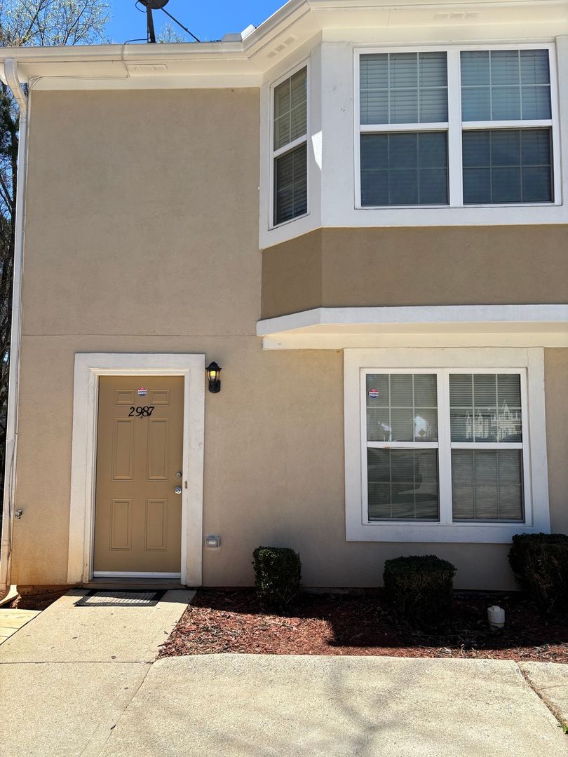 Lithonia House: 2987 Fields Dr