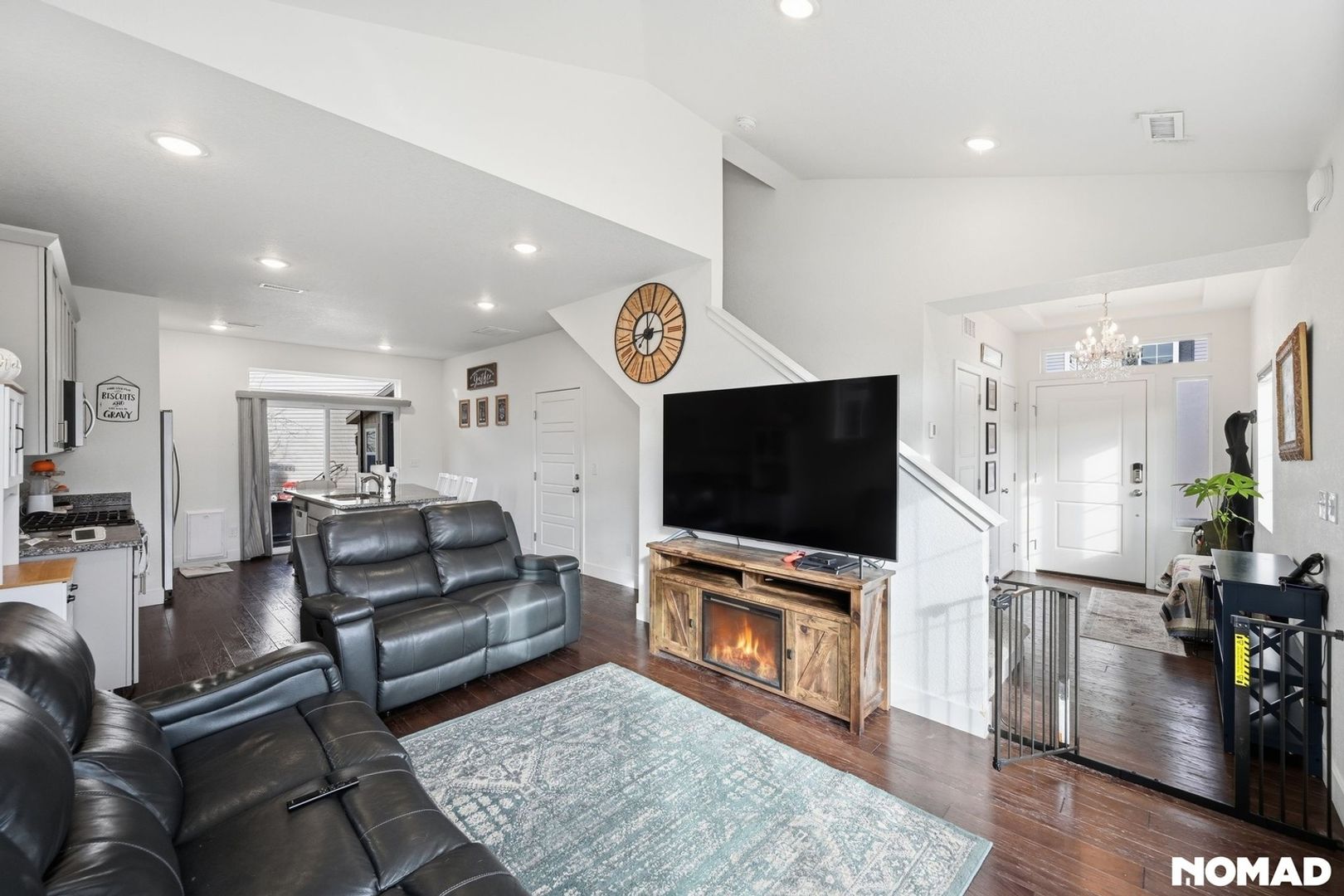 Aurora House: 247 S Old Hammer St