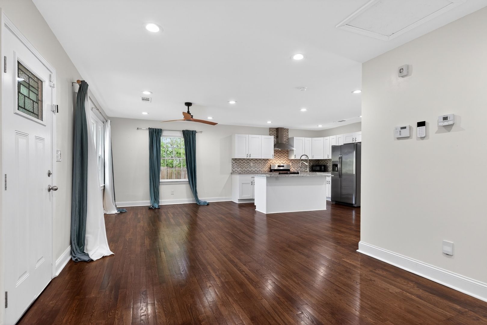 Decatur House: 3427 Jackson Dr