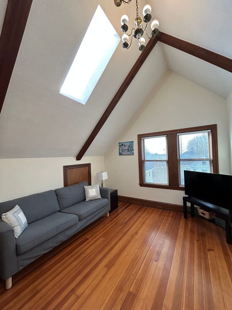 Roslindale Townhome: 12 Grandview St