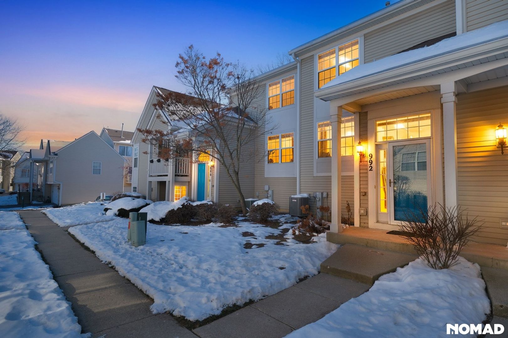 Waukegan House: 992 S Darla Ct