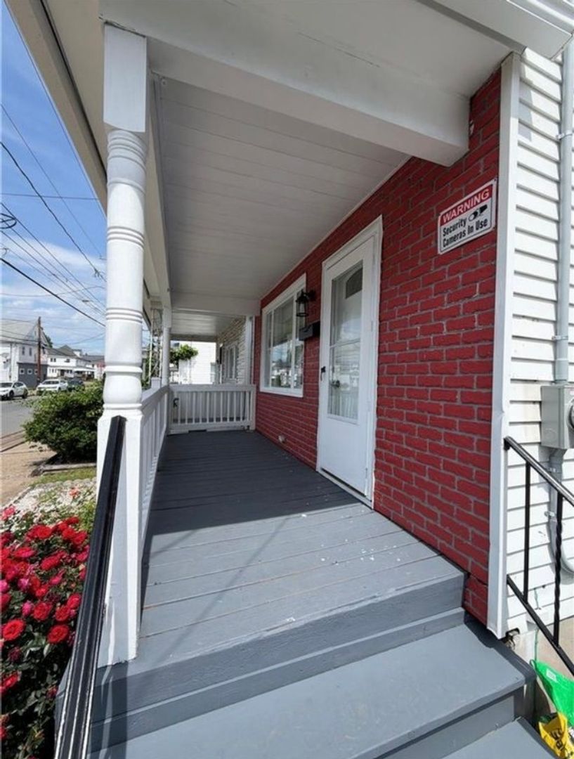 Kingston Townhome: 225 Zerby Ave