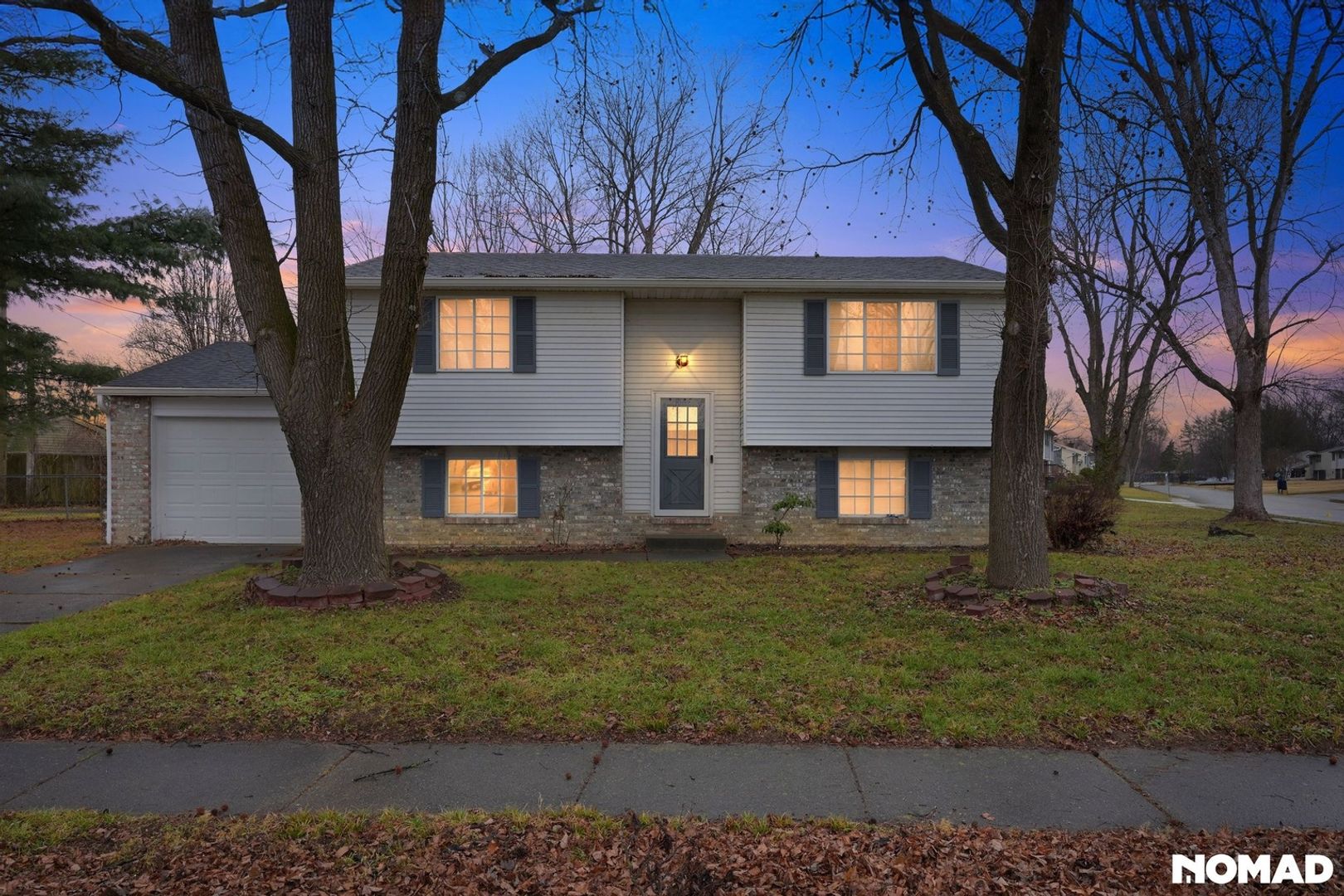 Jeffersonville House: 603 Dellinger Dr