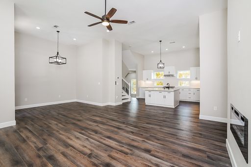 3 Bedroom Single Family in Houston – photo 1