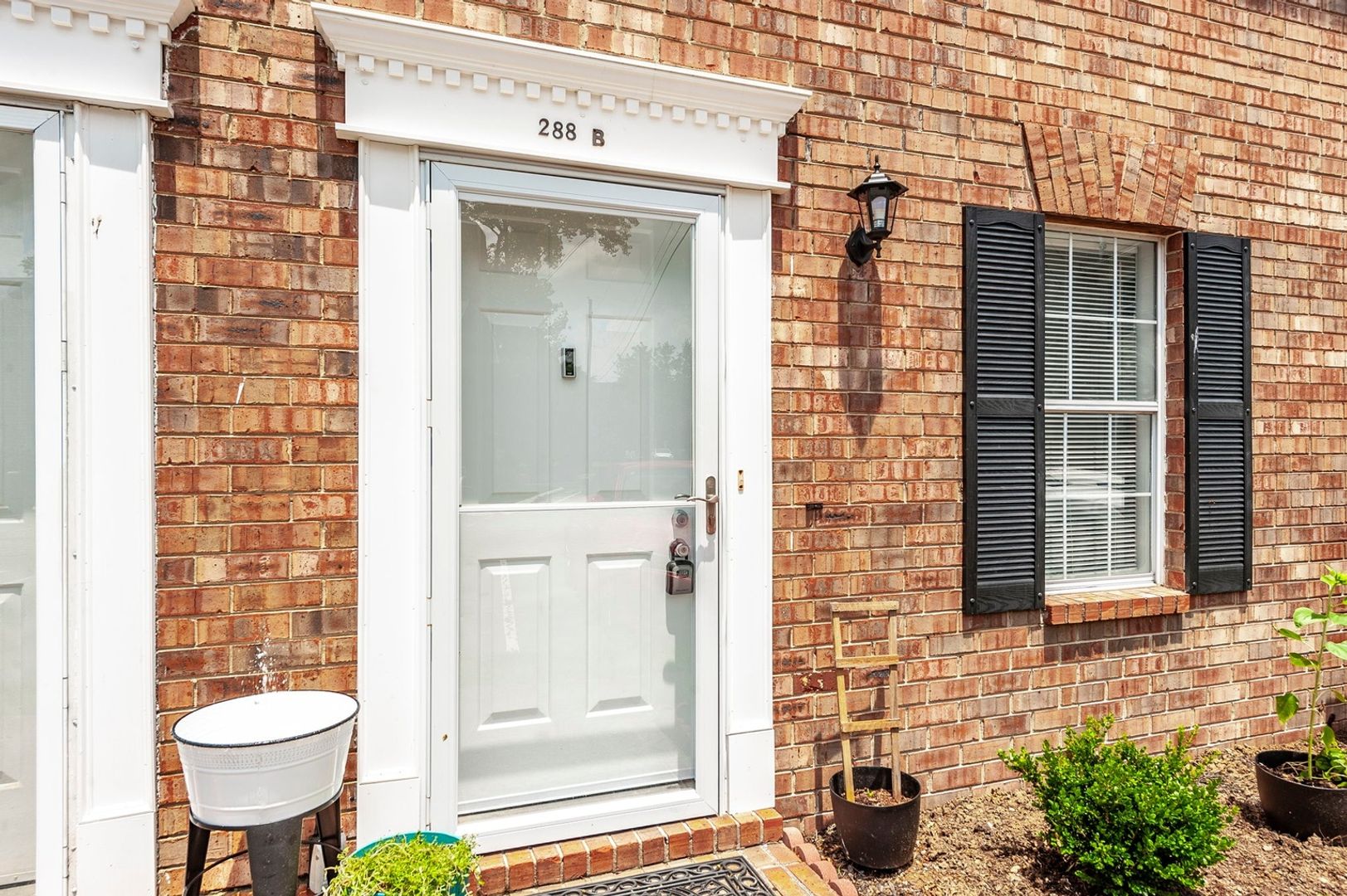Hendersonville Townhome: 288 Donna Dr