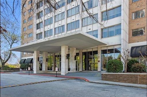 Charming 1BR Condo in Midtown Atlanta – photo 1