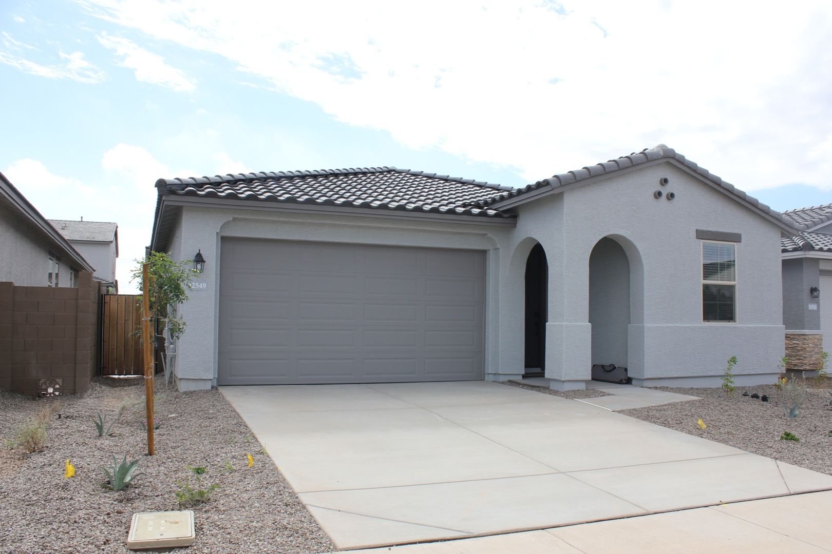 Avondale House: 12549 W Luxton Ln