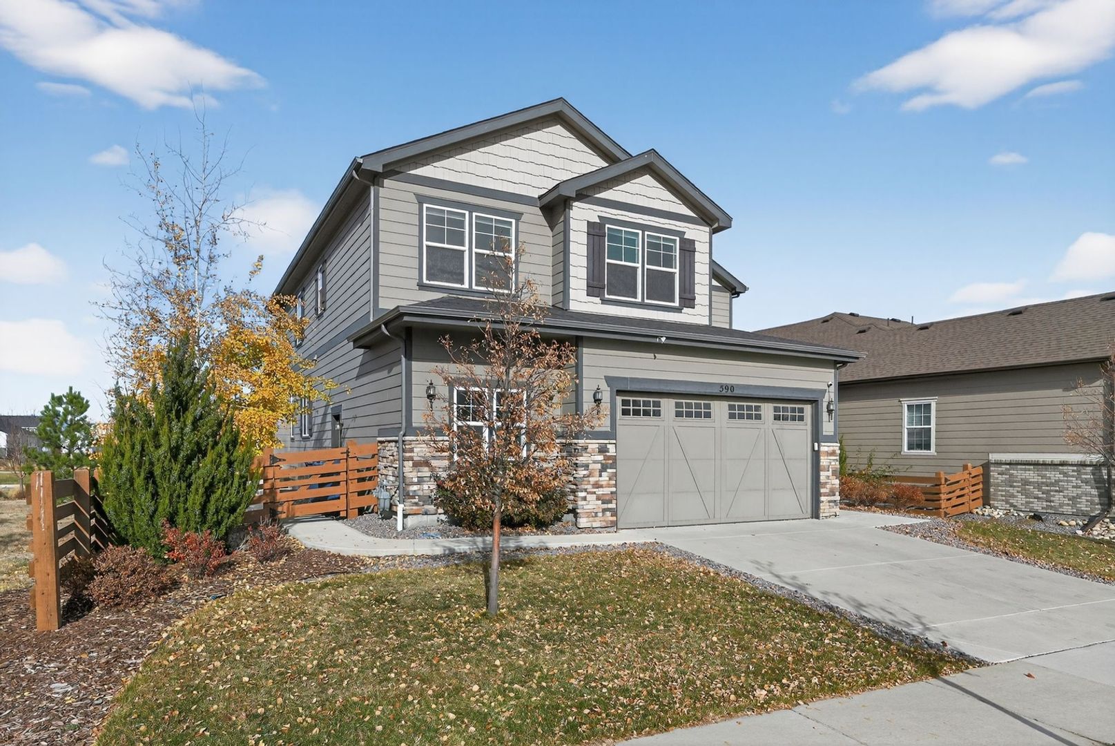 Erie House: 590 Pikes View Dr