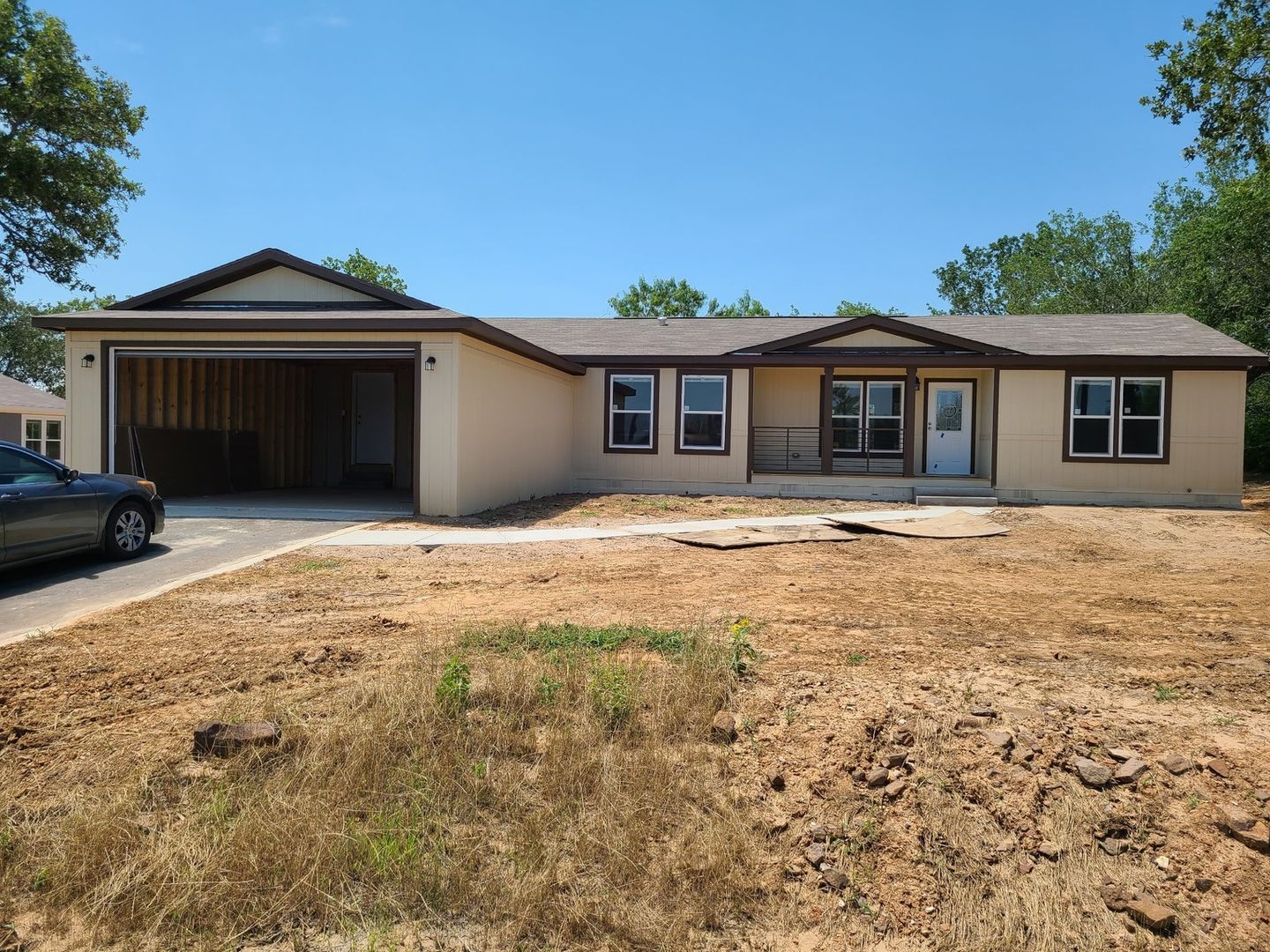 Seguin House: 117 Cordell Oaks Blvd