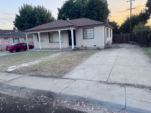 Charming 3BR House in Stockton – photo 1