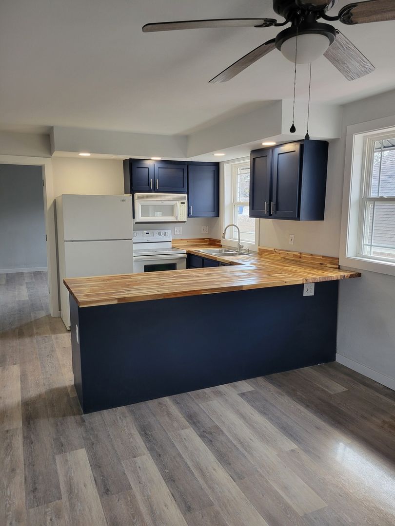 Jefferson City Townhome: 403 Locust St