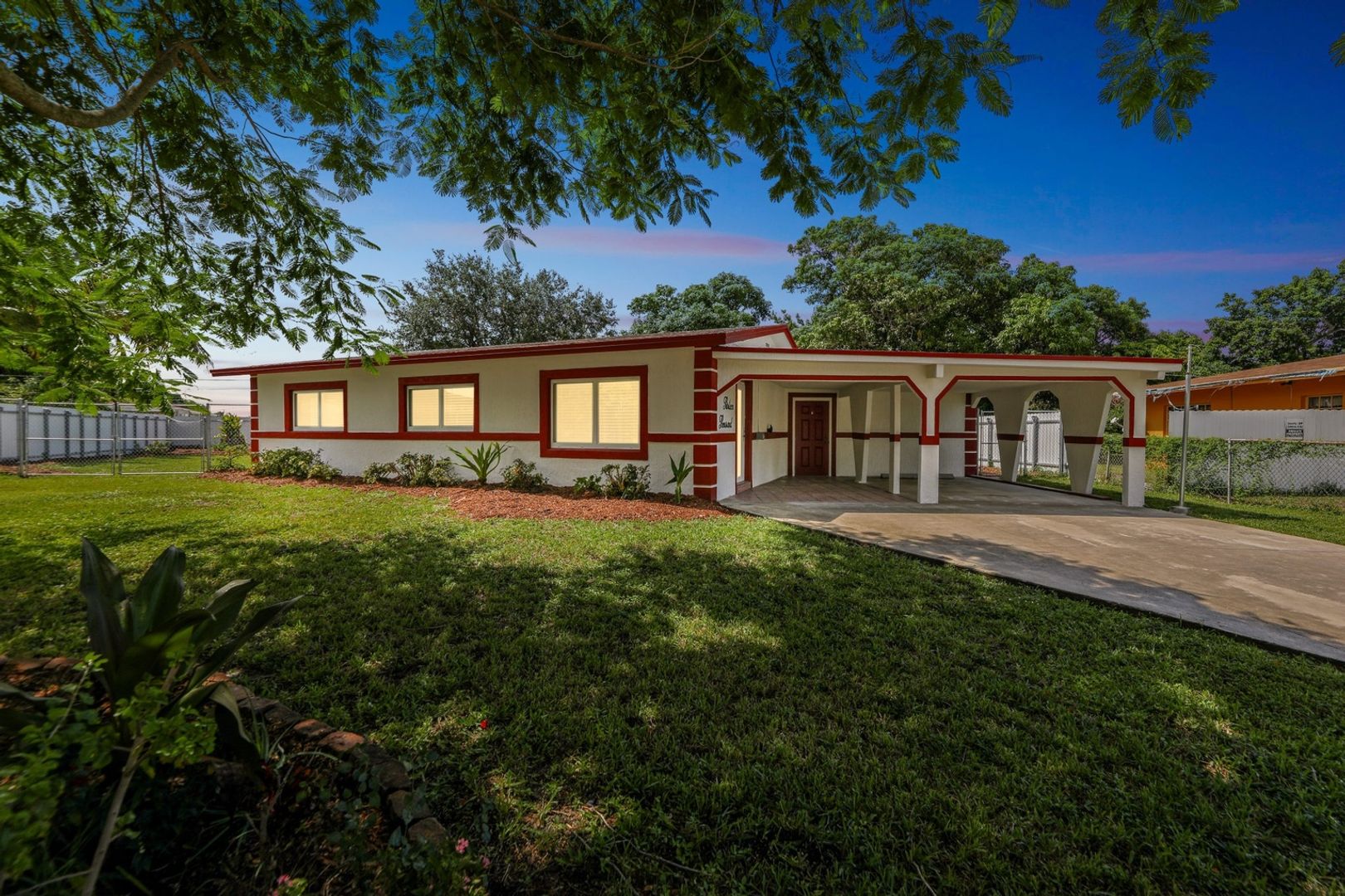 Miami House: 13000 Nw 20th Ave