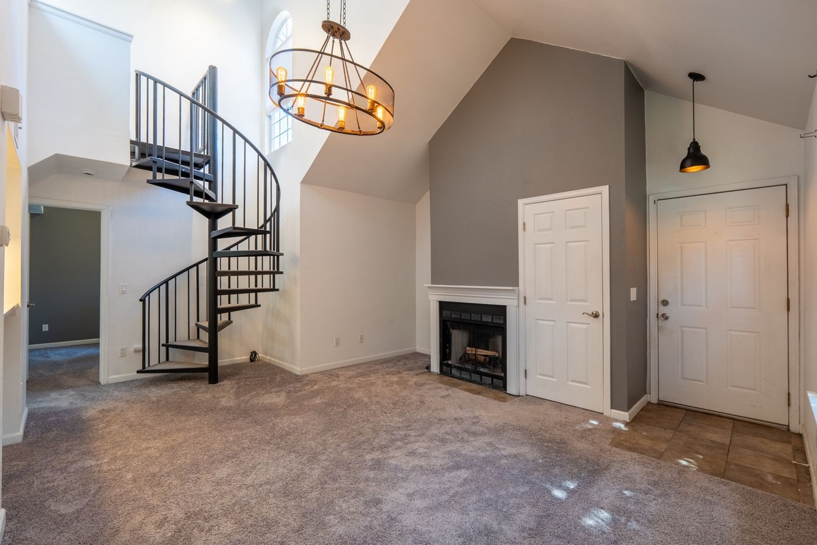 Aurora House: 4943 S Carson St