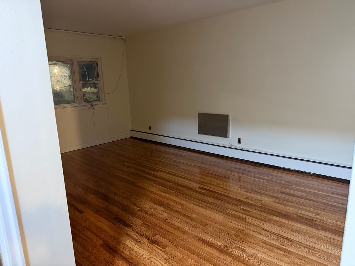 Bronx Townhome: 3835 Amundson Ave