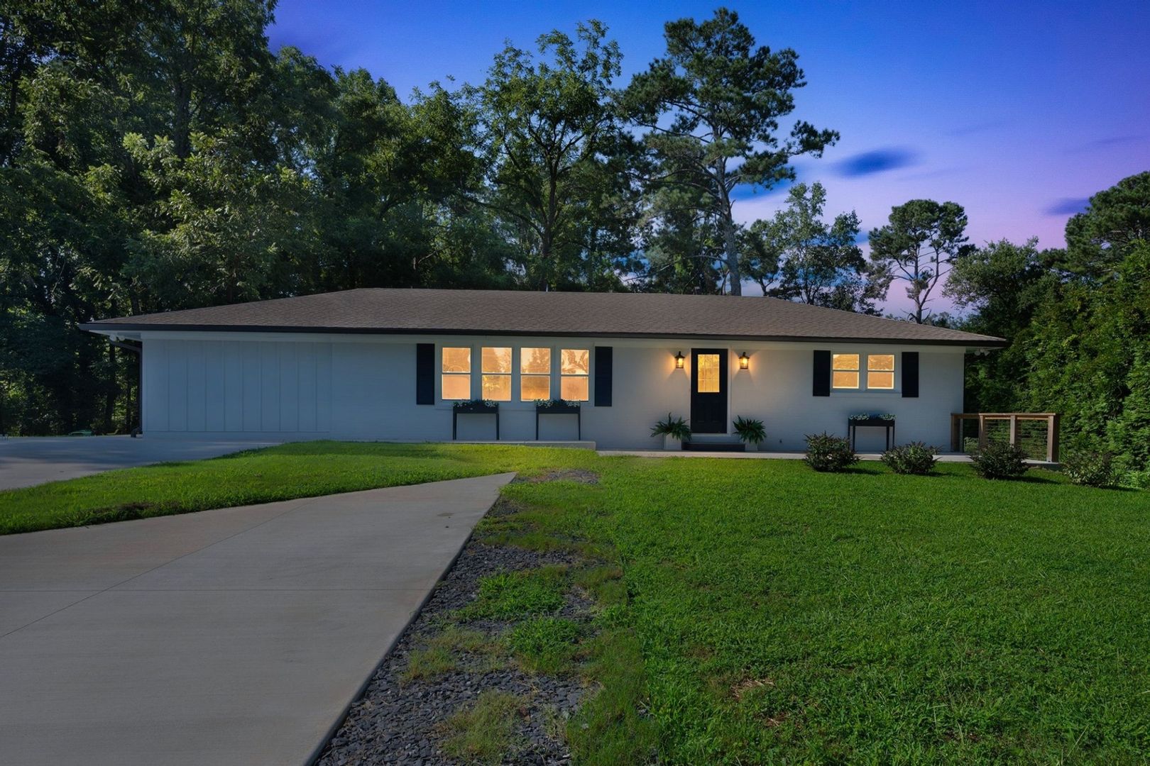 Alpharetta House: 14550 Providence Rd