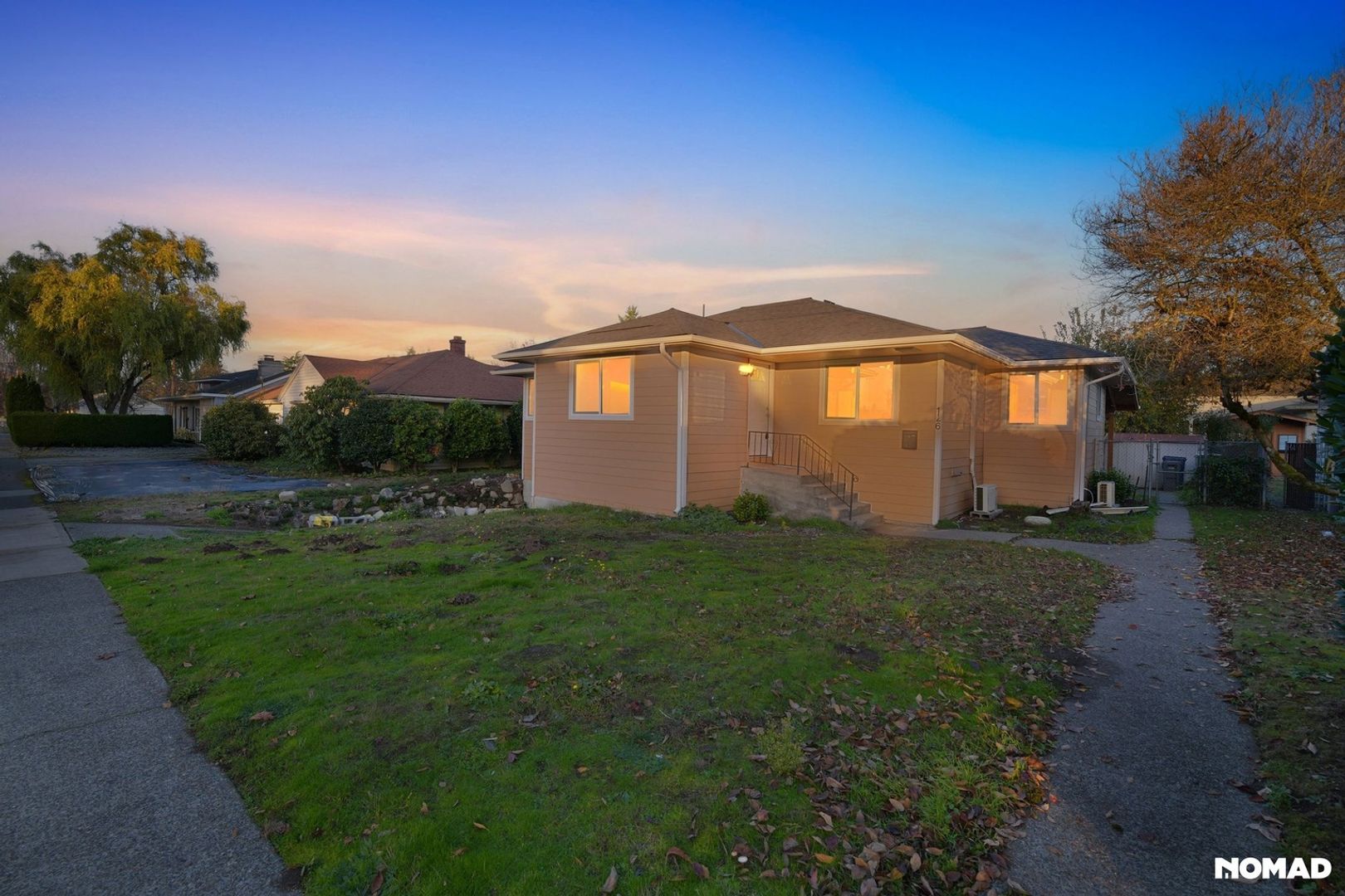 Auburn House: 126 K St Ne