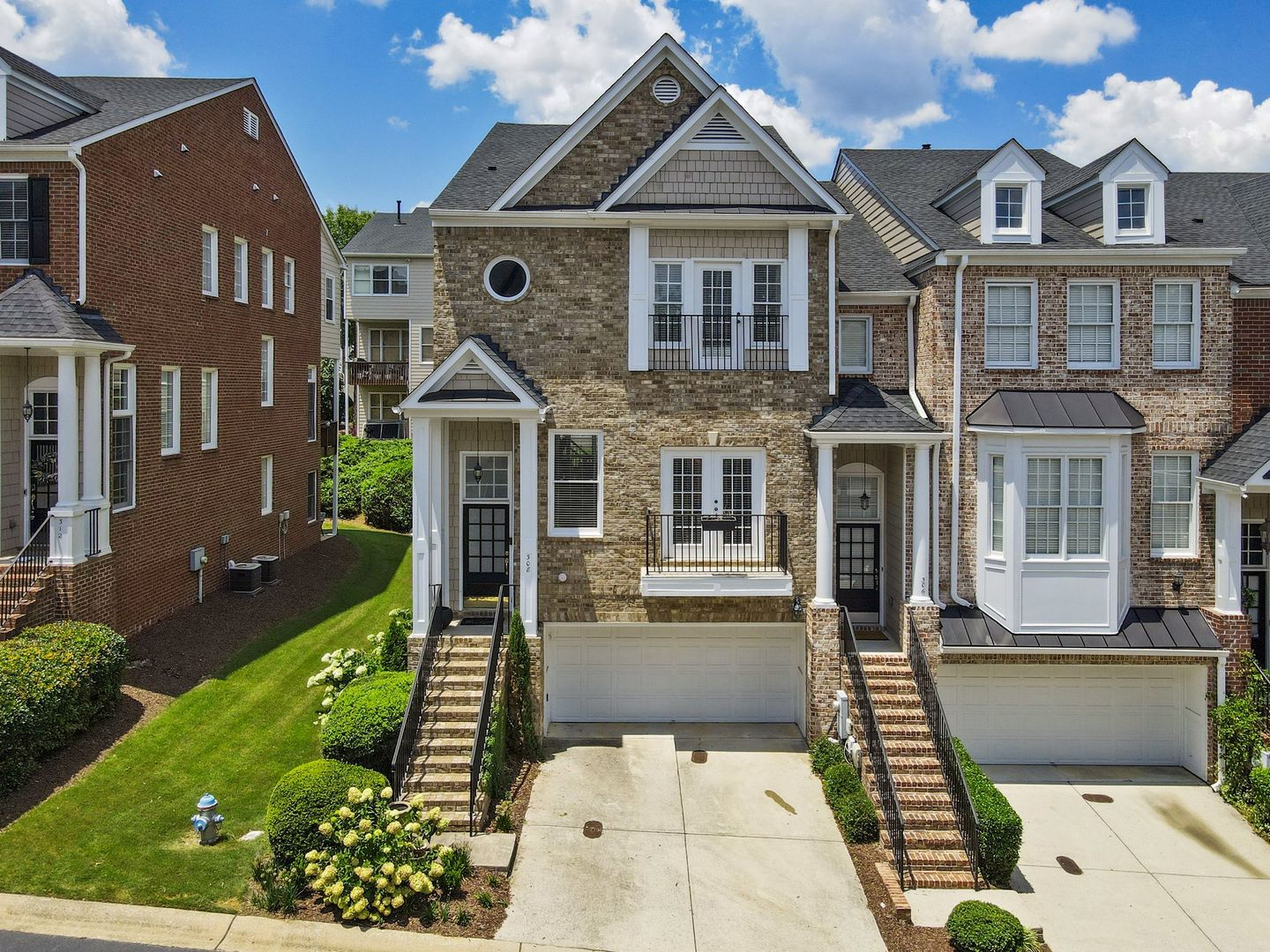 Smyrna House: 308 Creekbank Way Se