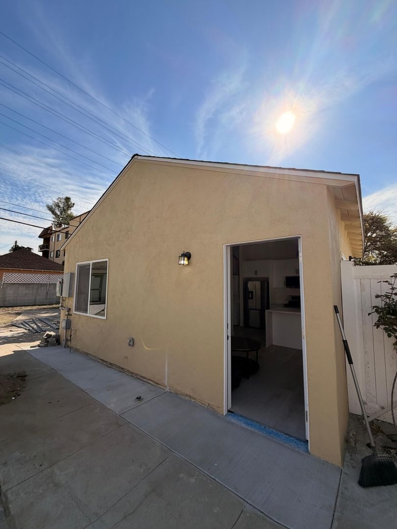 Glendale House: 720 Geneva St