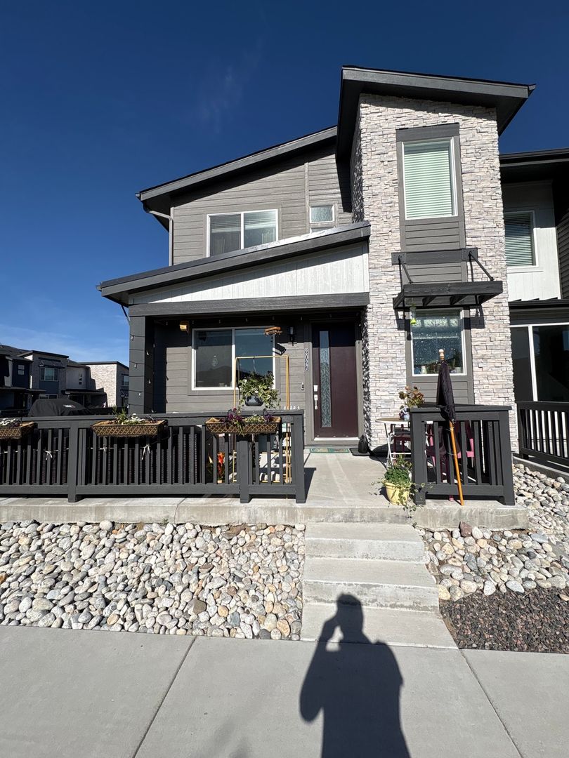 Denver House: 2027 S Vance Way