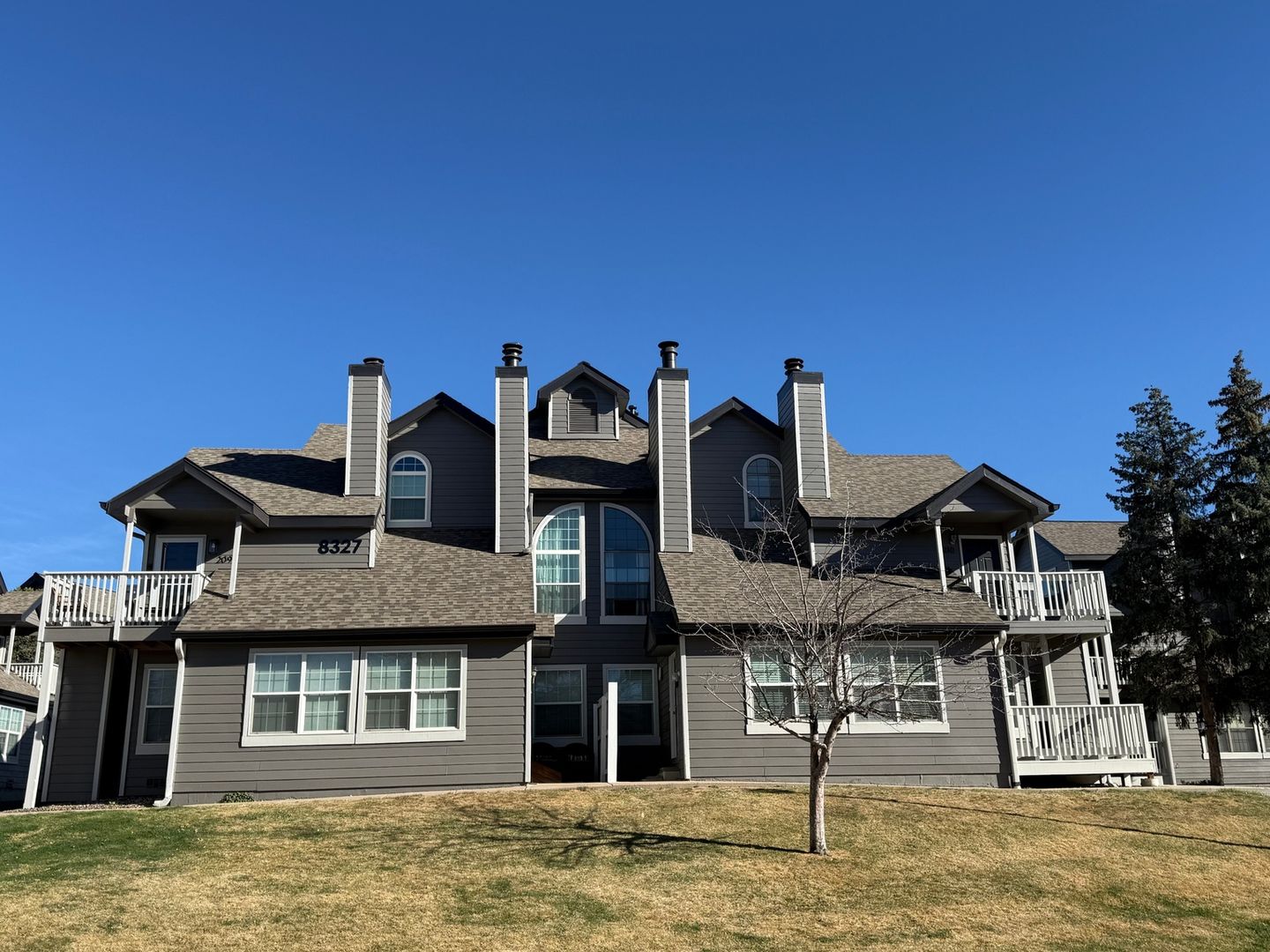 Littleton House: 8327 South Upham Way