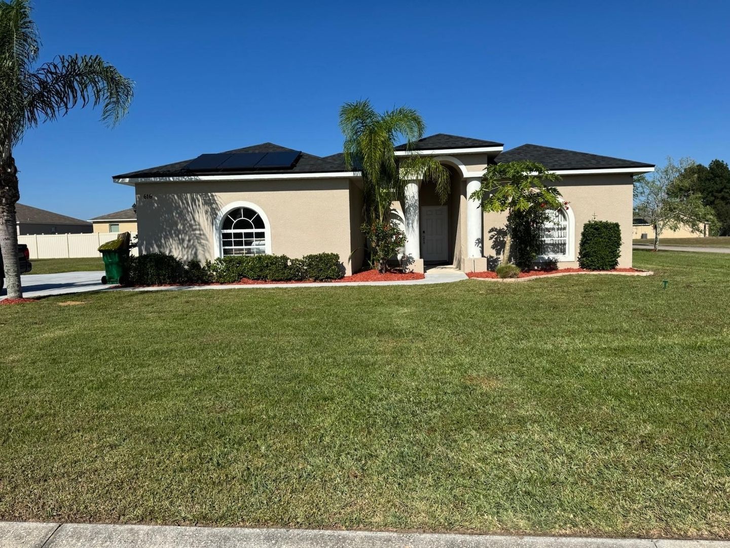 Dundee House: 616 Valencia Ct