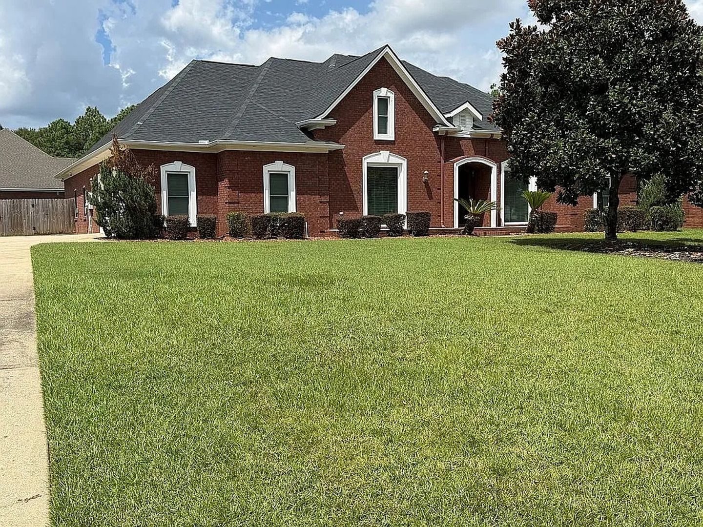 Mobile House: 7112 Raleigh Blvd