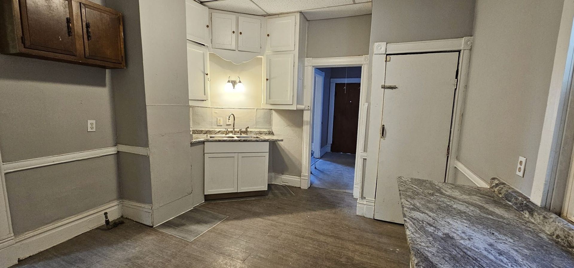 Peoria House: 602 E Ravine Ave