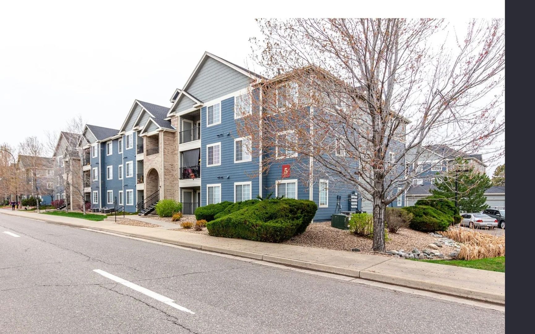 Littleton House: 4451 S Ammons St