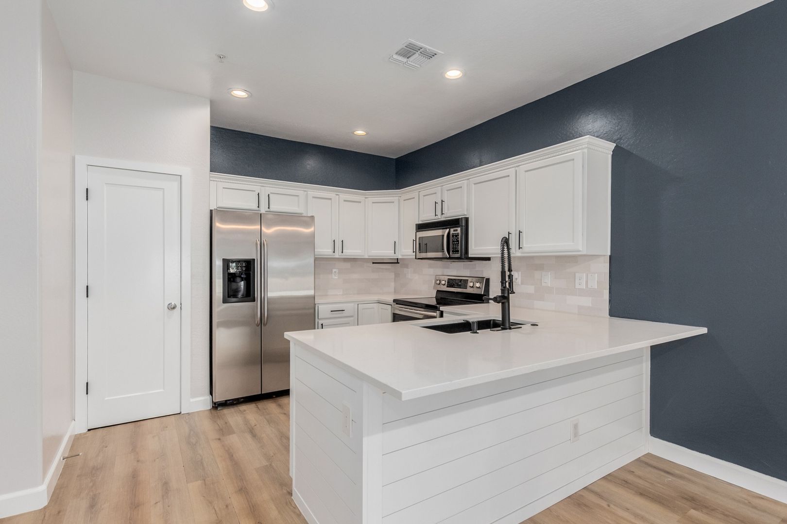 Scottsdale House: 7601 E Roosevelt St