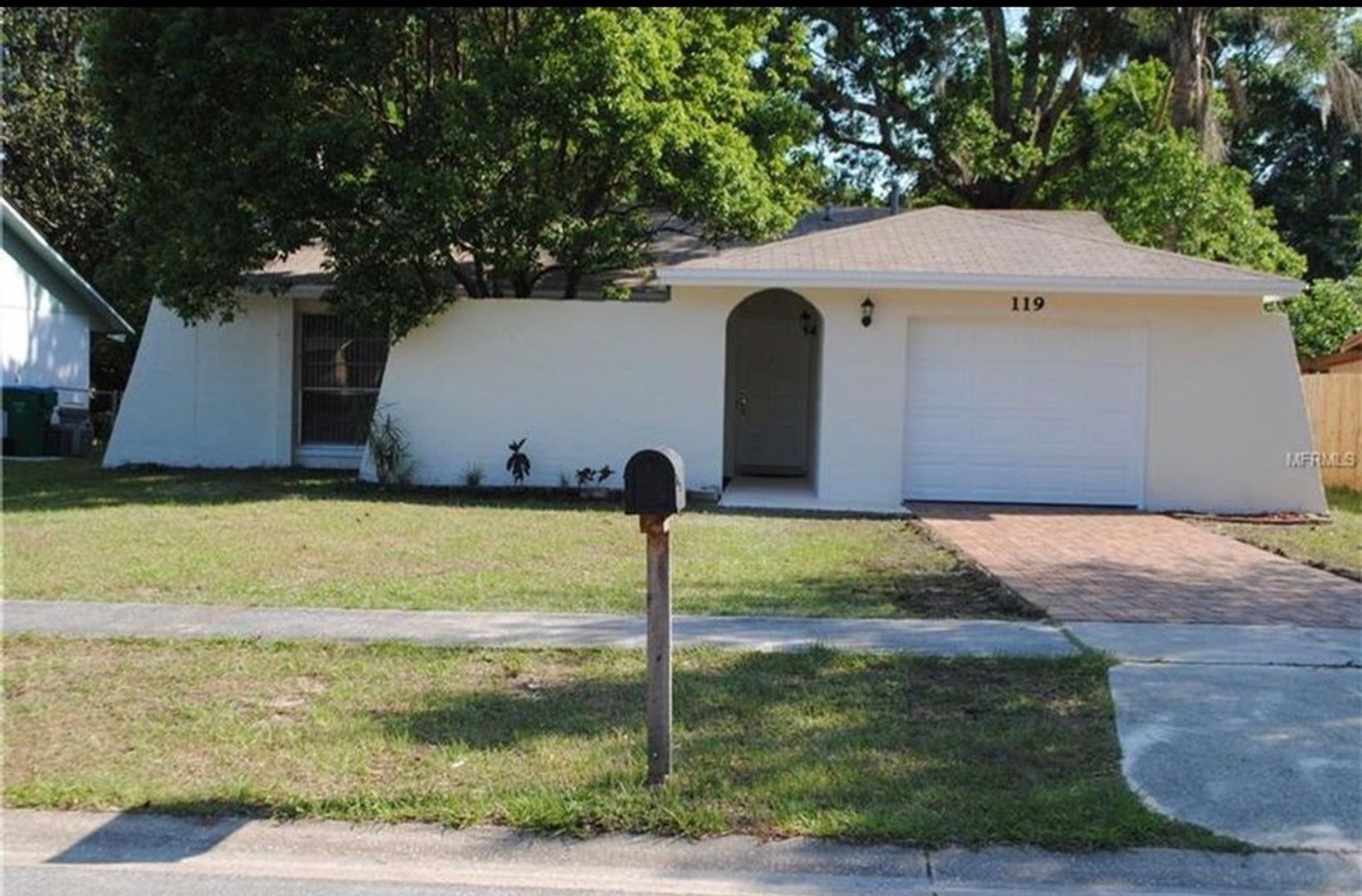 Winter Springs House: 119 N Alderwood St