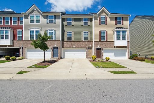 3 Bedroom Townhome in Durham – photo 1