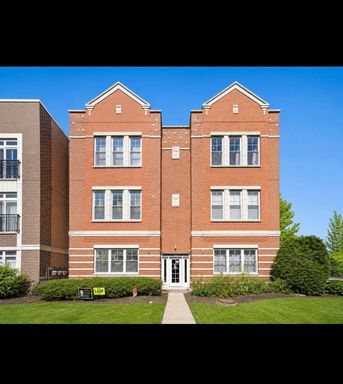 Charming 2BR Condo in Elmwood Park – photo 1