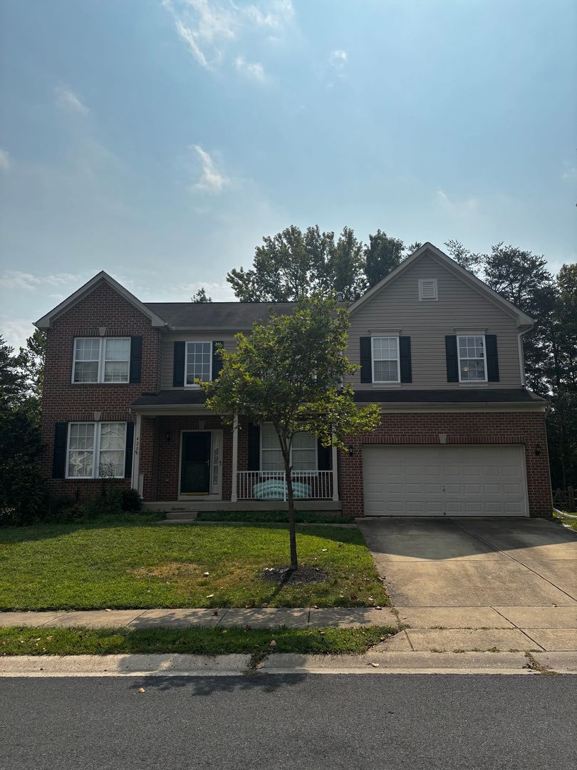 Elkton House: 420 Patriots Way