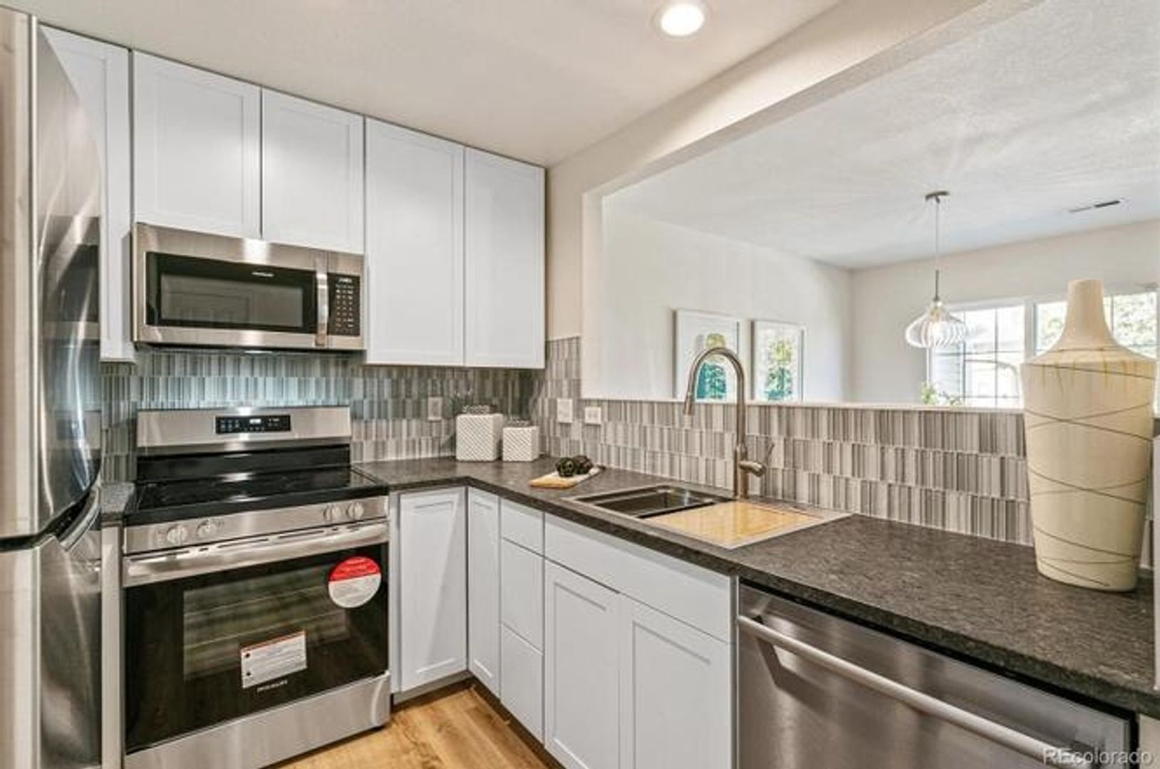 Englewood Townhome: 7925 S Kittredge St