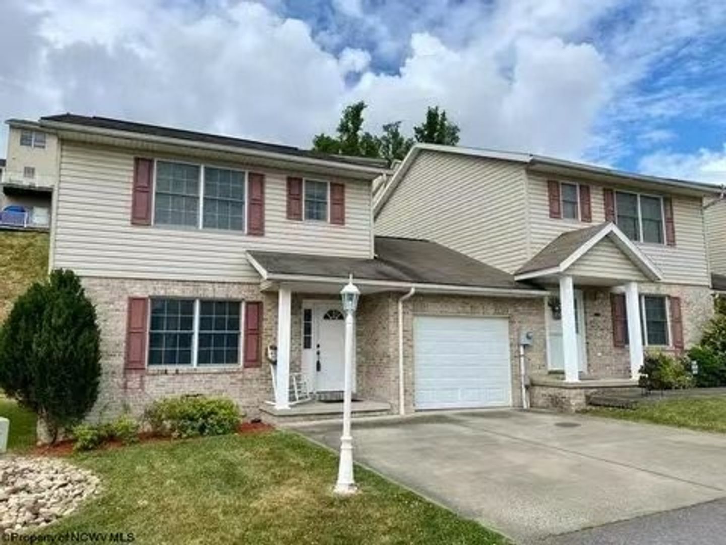Morgantown Townhome: 252 Donna Ave